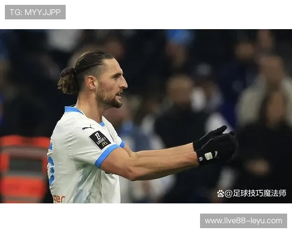 拉比奥：法国中场核心，稳健表现引领球队攻防转换