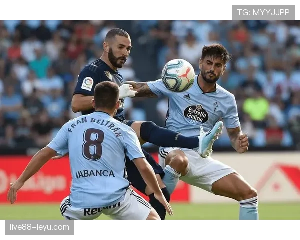 奥萨苏纳球员关键战役表现稳健,助球队稳步迈向胜利 奥萨苏纳球员关键战役表现稳健,助球队稳步迈向胜利