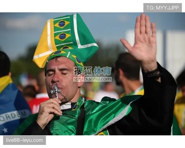 埃斯帕尼奥尔球迷热情助阵，球队状态回暖引关注