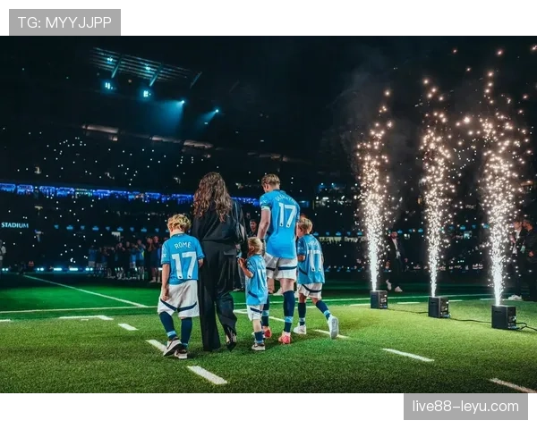 阿圭罗重返赛场，状态回暖助球队创造逆转奇迹