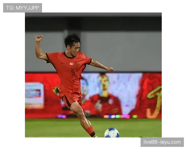 印尼国家队在亚洲杯首秀中表现稳健，显示出强劲的竞争力并迎战强敌