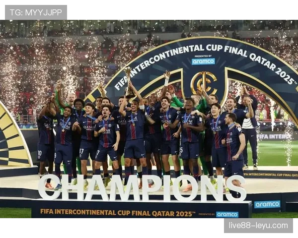 巨星扎堆却越踢越乱？巴黎圣日耳曼的团队重建藏不住了